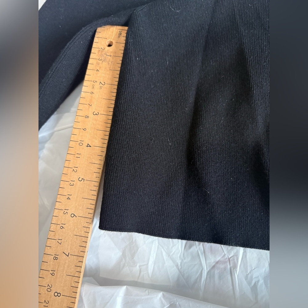 Sunday Best Aritzia Izzy cropped black cardigan button front size XXS - Picture 8 of 11